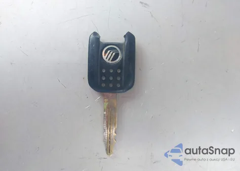 2005 Mercury Grand Marquis Ls/Lse from USA, damaged, VIN 2MHFM75W45X621448